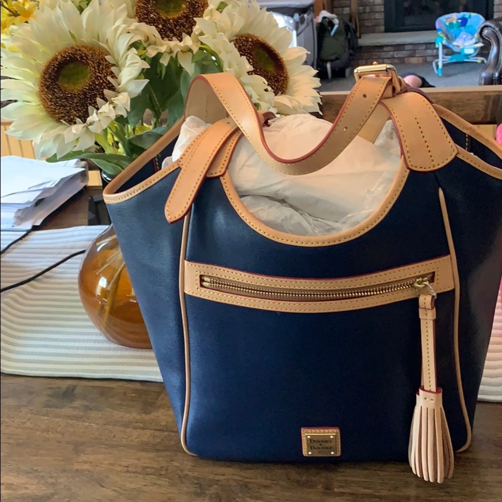 Dooney & Bourke purse